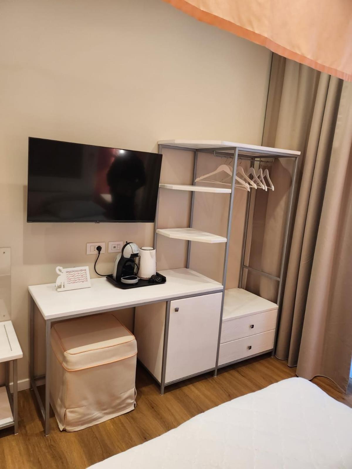 Berry Rooms Cagliari Ngoại thất bức ảnh