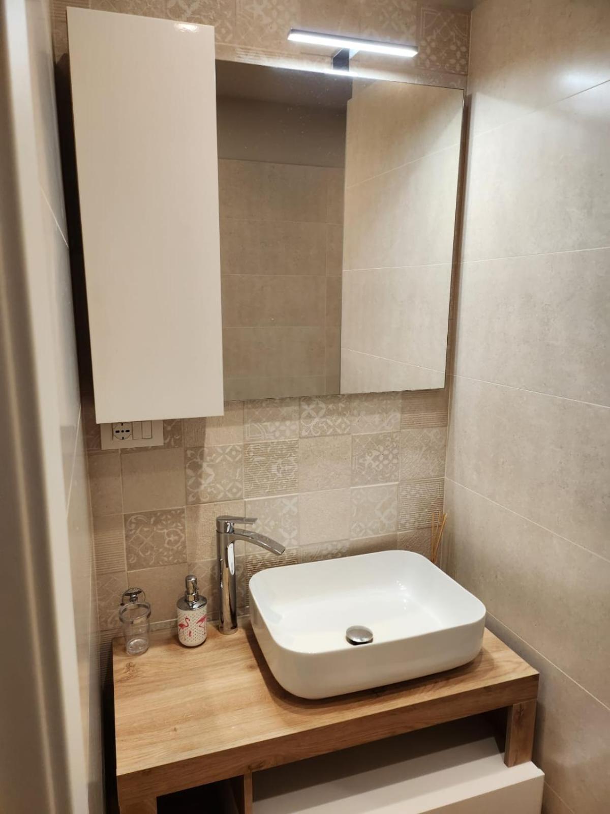 Berry Rooms Cagliari Ngoại thất bức ảnh